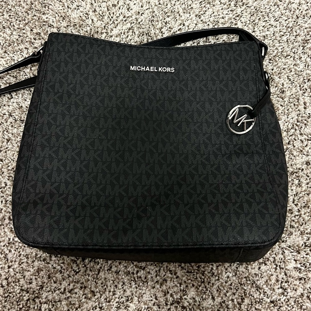 Michael Kors Purse like new